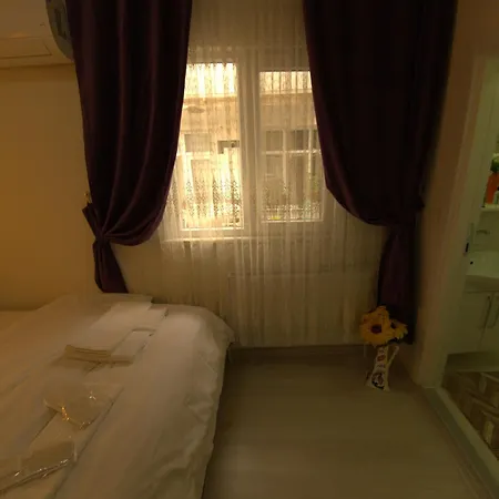 Kalamari 2 Hotel Adalar